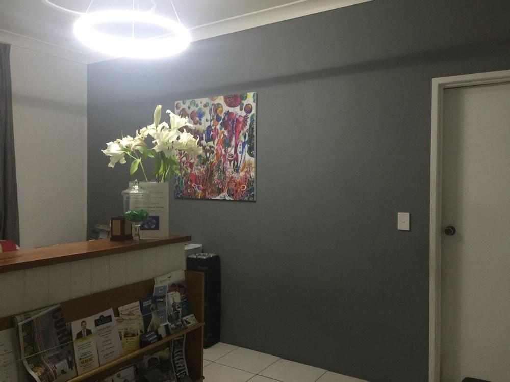 Blue Violet Motor Inn ทูวูมบา ภายนอก รูปภาพ