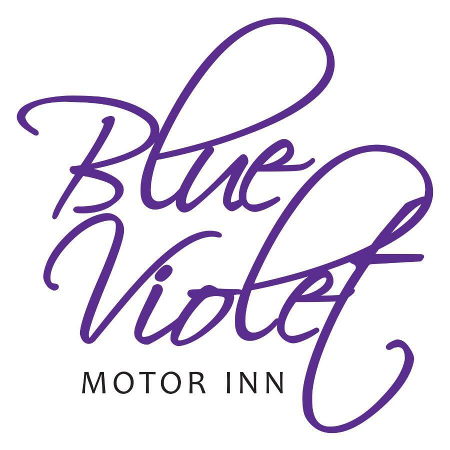 Blue Violet Motor Inn ทูวูมบา ภายนอก รูปภาพ